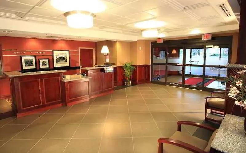 Hampton Inn & Suites Norfolk-Airport